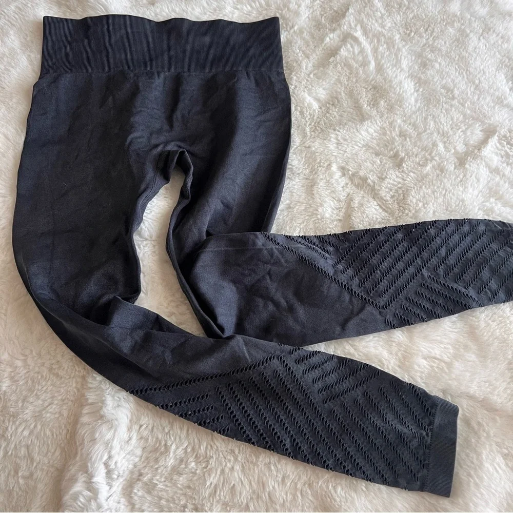 NNT The Sweat Club Seamless Dark Grey Leggings – Women’s Activewear. XS